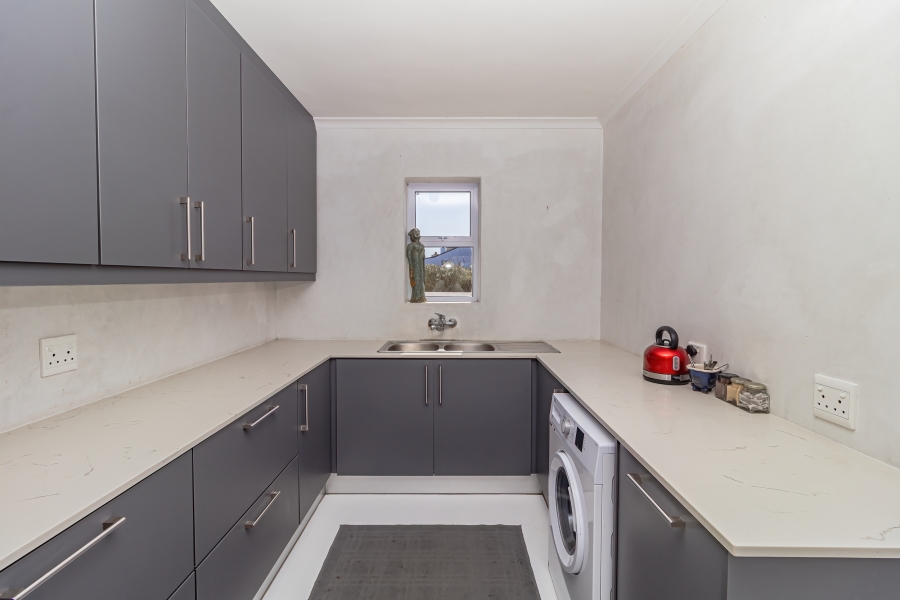 3 Bedroom Property for Sale in Grotto Bay Western Cape